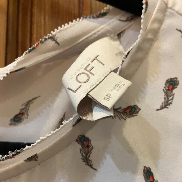 Loft ruffle cap sleeve feather top PXS - Picture 5 of 5